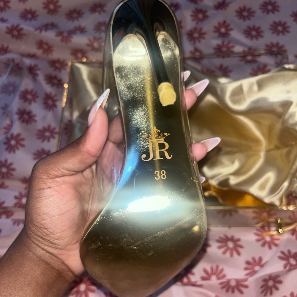 JR heels